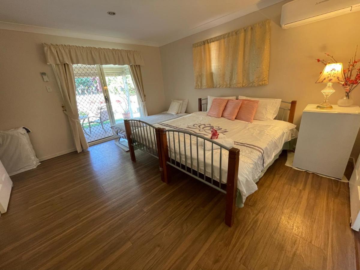 Theme Parks Amituofo Homestay Gold Coast Zewnętrze zdjęcie